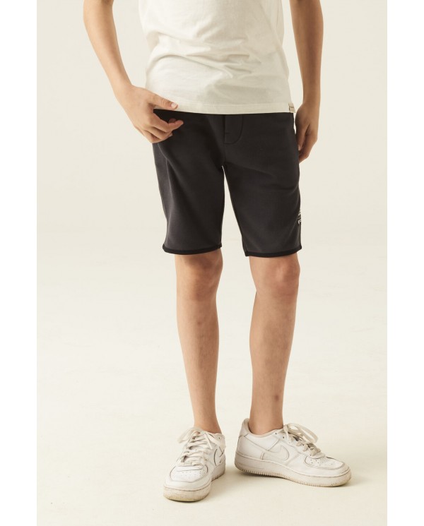 Short Garcia  Short Garcia
